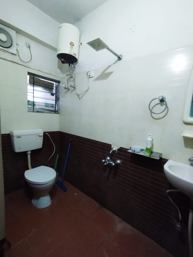 Unfurnished 4bhk in RG Baruah Rd, Zoo Tiniali, Guwahati, Assam, India for Rent